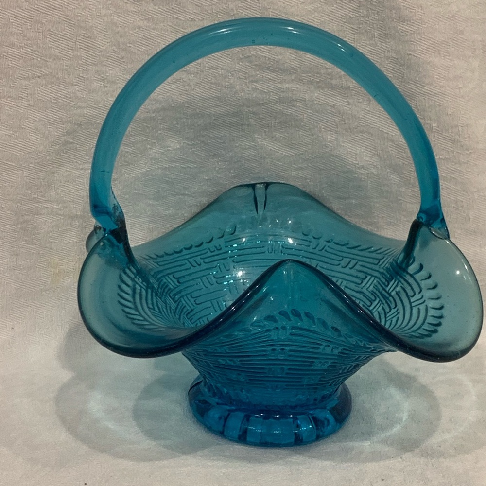 Vintage pressed glass basket in blue H; 6 inches